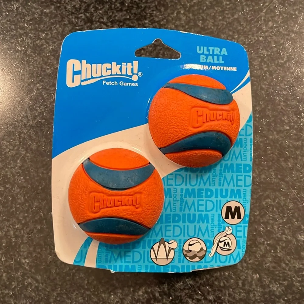Dog: Chuckit Ultra Balls